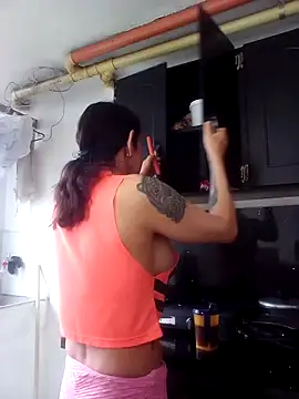 Cameron puppy online show from November 20, 2025, 6:08 pm