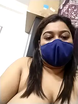 indianlisa5 online show from April 11, 2026, 9:51 pm