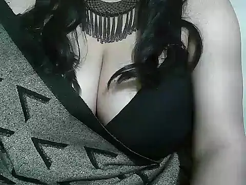 Snapshot of rehana_housewife chatting on January 7, 2026, 5:01 am rehana housewife online show from January 7, 2026, 5:01 am