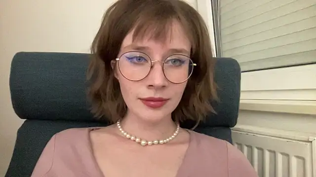 Snapshot of ms_christiana chatting on May 5, 2026, 7:39 pm ms christiana online show from May 5, 2026, 7:39 pm