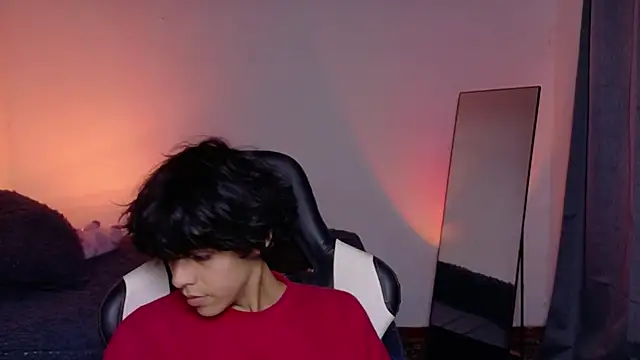 Alan26  online show from April 4, 2026, 10:05 pm