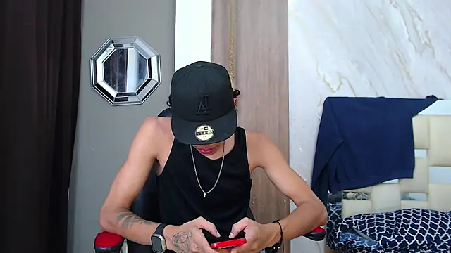Snapshot of Harry_jhonsson chatting on June 14, 2026, 2:24 am Harry jhonsson online show from June 14, 2026, 2:24 am