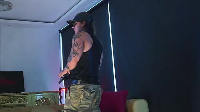 dantecoppolaa  online show from October 12, 2025, 7:48 pm