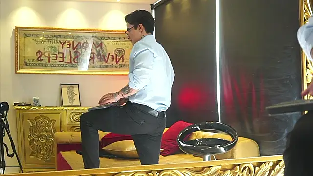 dantecoppolaa  online show from February 8, 2026, 7:55 pm