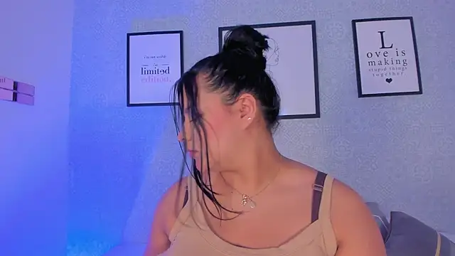 Natasha harper online show from April 24, 2026, 1:24 pm