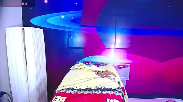 Cristalxxts online show from October 13, 2025, 7:59 pm