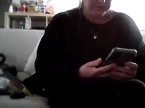 Snapshot of DragoneSFR chatting on March 6, 2025, 7:25 am DragoneSFR online show from March 6, 2025, 7:25 am
