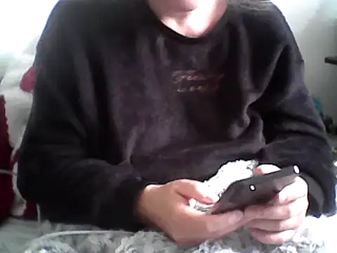 Snapshot of DragoneSFR chatting on March 13, 2025, 9:43 am DragoneSFR online show from March 13, 2025, 9:43 am