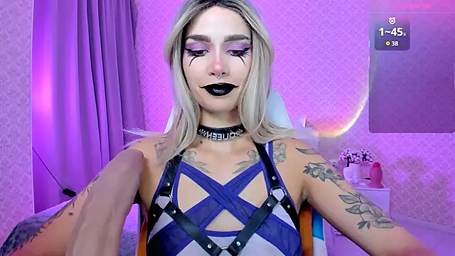 LeylaNoiry online show from November 29, 2025, 1:44 pm