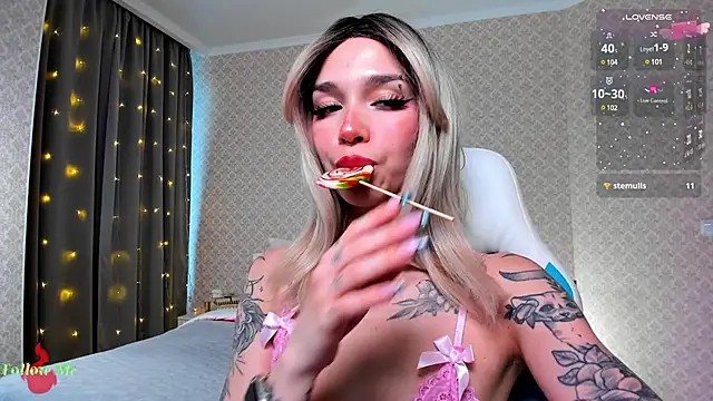 LeylaNoiry online show from February 28, 2025, 3:04 pm