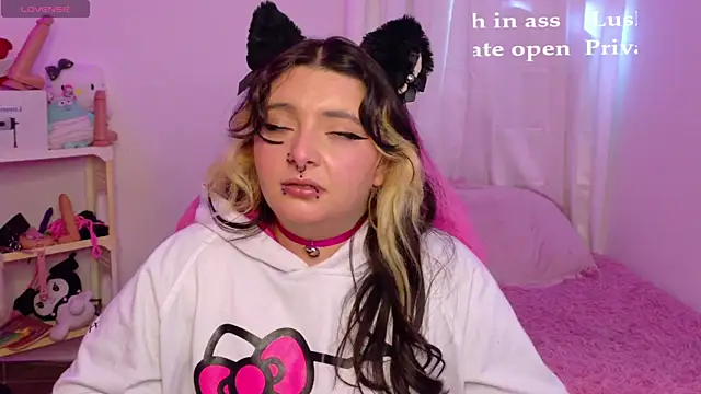 Sachi Meow online show from May 26, 2026, 7:12 pm
