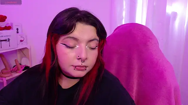 Sachi Meow online show from April 23, 2026, 7:04 pm