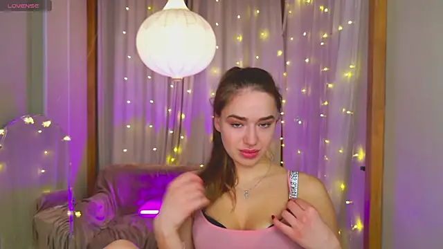 Snapshot of LovelyJessie chatting on January 6, 2025, 1:52 pm LovelyJessie online show from January 6, 2025, 1:52 pm