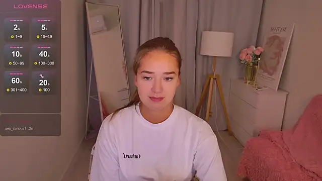 LovelyJessie online show from April 10, 2026, 2:02 pm