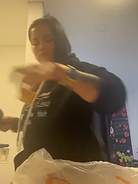 Snapshot of scarlet-kennedy98 chatting on March 2, 2026, 5:53 pm scarlet-kennedy98 online show from March 2, 2026, 5:53 pm