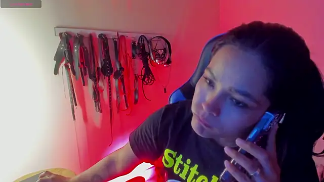 Snapshot of scarlet-kennedy98 chatting on March 5, 2026, 9:43 pm scarlet-kennedy98 online show from March 5, 2026, 9:43 pm