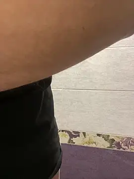 vanho29 online show from February 6, 2026, 10:17 pm