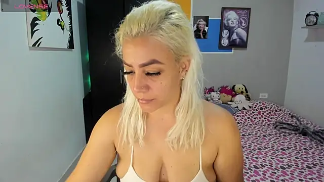 Snapshot of LuCKy_JoK chatting on October 30, 2025, 12:47 pm LuCKy JoK online show from October 30, 2025, 12:47 pm