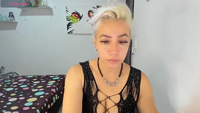 Snapshot of LuCKy_JoK chatting on November 6, 2025, 1:15 pm LuCKy JoK online show from November 6, 2025, 1:15 pm