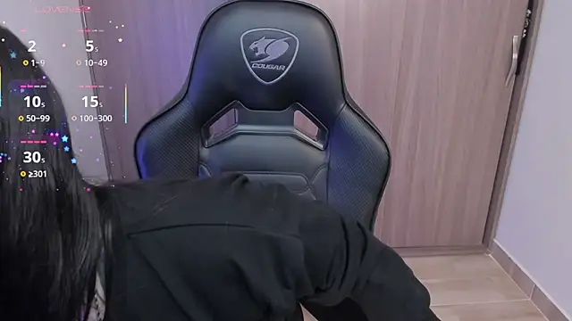 Snapshot of anaveleeez chatting on February 17, 2026, 11:57 pm anaveleeez online show from February 17, 2026, 11:57 pm