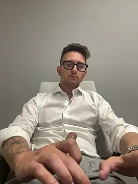 masterboss  online show from July 27, 2026, 11:39 am