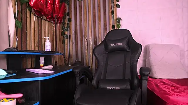 Snapshot of argiee_taylorxs2 chatting on January 18, 2025, 12:35 am argiee taylorxs2 online show from January 18, 2025, 12:35 am