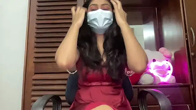 Snapshot of Princess_Lily chatting on February 19, 2025, 1:06 pm Princess Lily online show from February 19, 2025, 1:06 pm