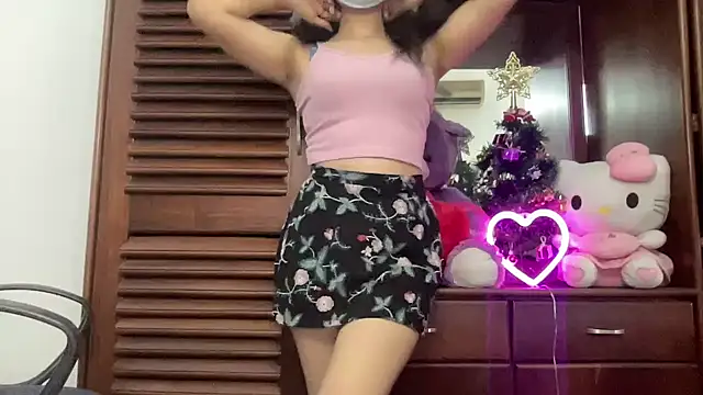 Snapshot of Princess_Lily chatting on December 3, 2024, 11:07 am Princess Lily online show from December 3, 2024, 11:07 am