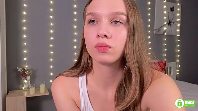 Snapshot of CutieBeauty chatting on December 16, 2024, 1:32 pm CutieBeauty online show from December 16, 2024, 1:32 pm
