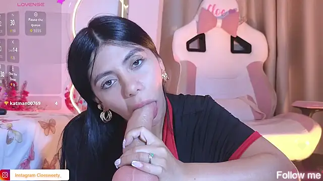 Cloesweety online show from October 25, 2025, 9:08 am