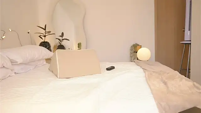 Snapshot of Ms_Sammy chatting on March 19, 2026, 1:33 pm Ms Sammy online show from March 19, 2026, 1:33 pm