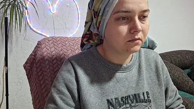 Snapshot of Cyndee_Winter chatting on February 11, 2026, 9:14 pm Cyndee Winter online show from February 11, 2026, 9:14 pm