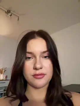MaribelRiver online show from May 11, 2026, 6:49 pm