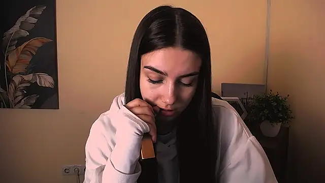 Lili magic online show from October 17, 2025, 7:00 am