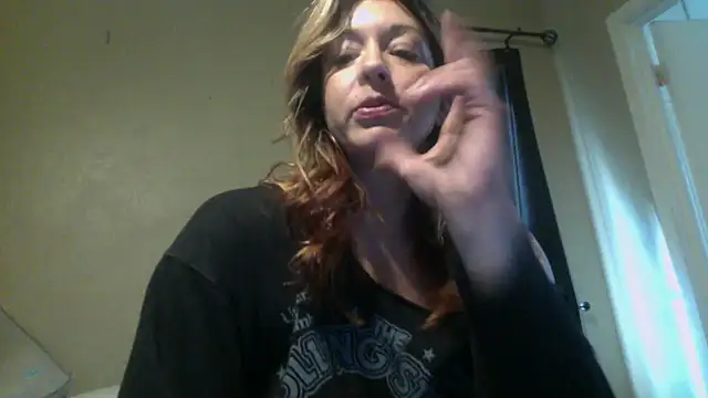 Snapshot of bella8769 chatting on February 24, 2026, 4:08 pm bella8769 online show from February 24, 2026, 4:08 pm