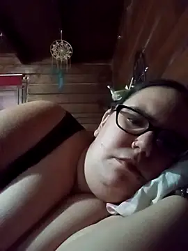 gatitabuena-90 online show from April 14, 2026, 2:49 am