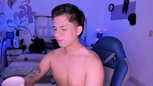 Niicky1  online show from February 28, 2025, 8:50 pm