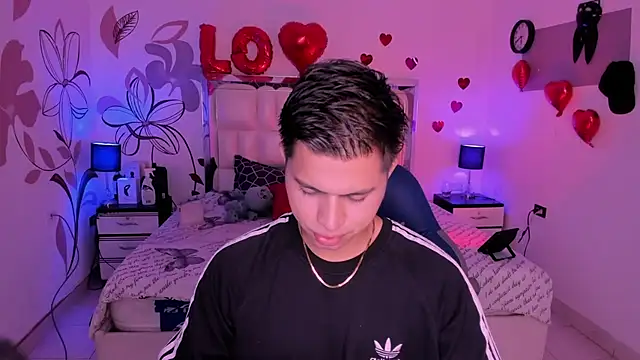 Niicky1  online show from February 16, 2025, 8:33 pm