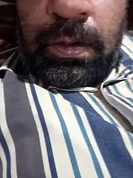Snapshot of lund_lol chatting on February 15, 2025, 9:49 am lund lol online show from February 15, 2025, 9:49 am