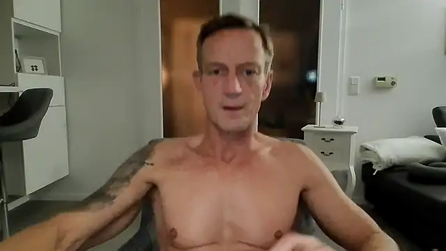 dirks71 online show from November 10, 2025, 6:24 pm