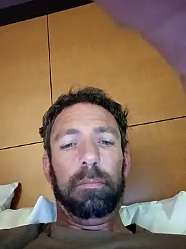 Snapshot of Treemandude chatting on October 26, 2025, 12:11 am Treemandude online show from October 26, 2025, 12:11 am