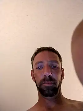 Snapshot of Treemandude chatting on December 3, 2025, 10:03 am Treemandude online show from December 3, 2025, 10:03 am