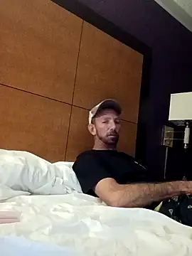 Snapshot of Treemandude chatting on November 12, 2025, 7:45 am Treemandude online show from November 12, 2025, 7:45 am