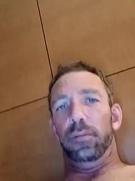 Snapshot of Treemandude chatting on November 4, 2025, 11:52 pm Treemandude online show from November 4, 2025, 11:52 pm