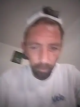 Snapshot of Treemandude chatting on January 11, 2026, 4:36 pm Treemandude online show from January 11, 2026, 4:36 pm