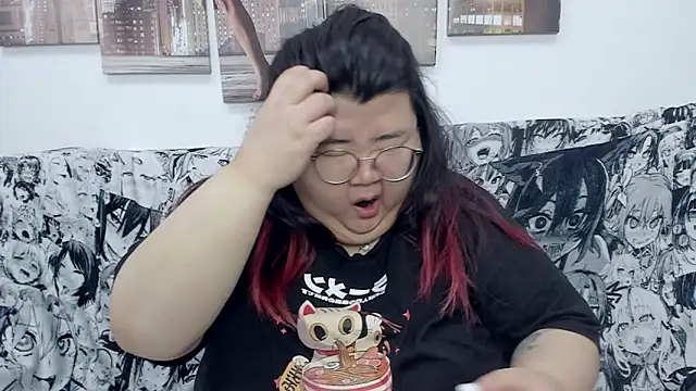 Snapshot of Nadine_asian chatting on January 5, 2025, 6:13 am Nadine asian online show from January 5, 2025, 6:13 am