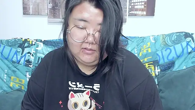 Snapshot of Nadine_asian chatting on September 25, 2025, 2:06 am Nadine asian online show from September 25, 2025, 2:06 am
