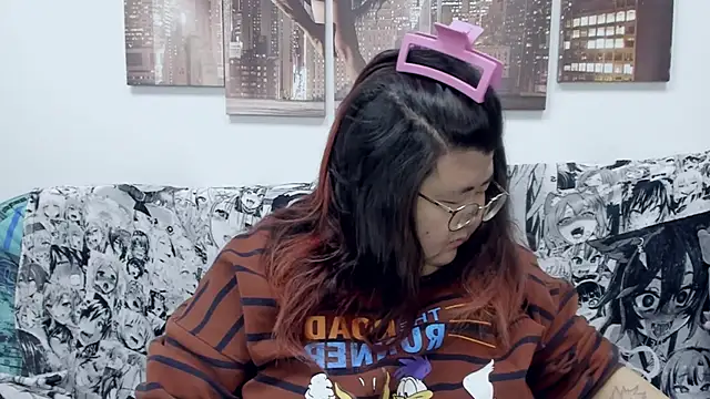Snapshot of Nadine_asian chatting on December 10, 2024, 4:13 am Nadine asian online show from December 10, 2024, 4:13 am