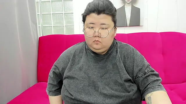 Snapshot of Nadine_asian chatting on May 15, 2026, 1:14 am Nadine asian online show from May 15, 2026, 1:14 am