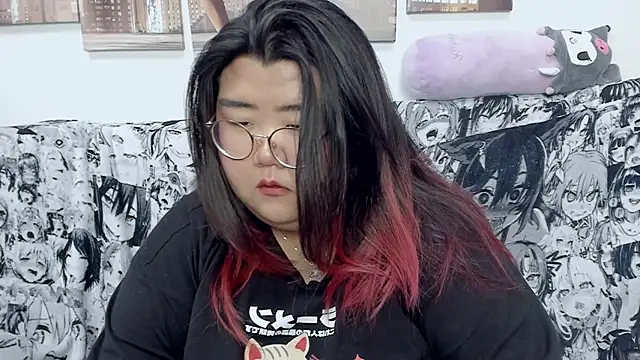 Snapshot of Nadine_asian chatting on January 5, 2025, 9:15 am Nadine asian online show from January 5, 2025, 9:15 am